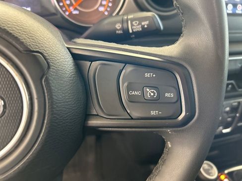 Used 2023 Jeep Gladiator Sport image 44