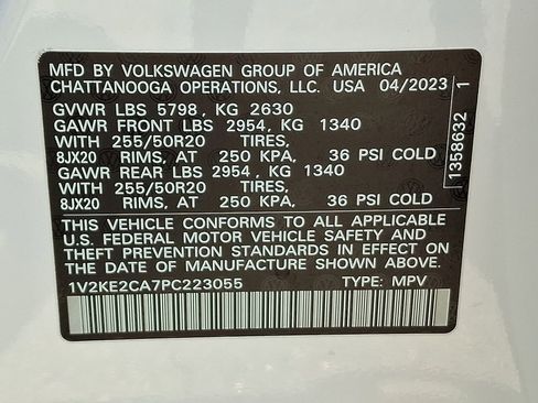 Certified 2023 Volkswagen Atlas Cross Sport SE w/ Panoramic Sunroof Package image 28