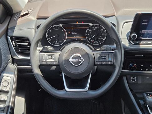 Used 2022 Nissan Rogue SV FWD image 17