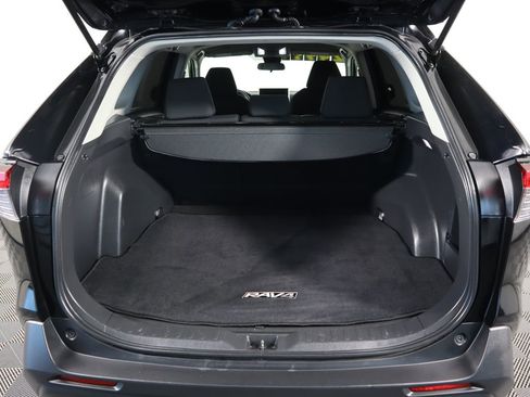 Used 2023 Toyota RAV4 LE image 28