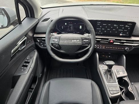 New 2026 Kia Sportage SX FWD image 6