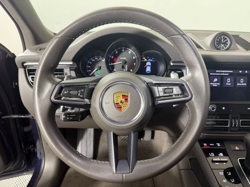 Used 2022 Porsche Macan AWD/4WD image 17