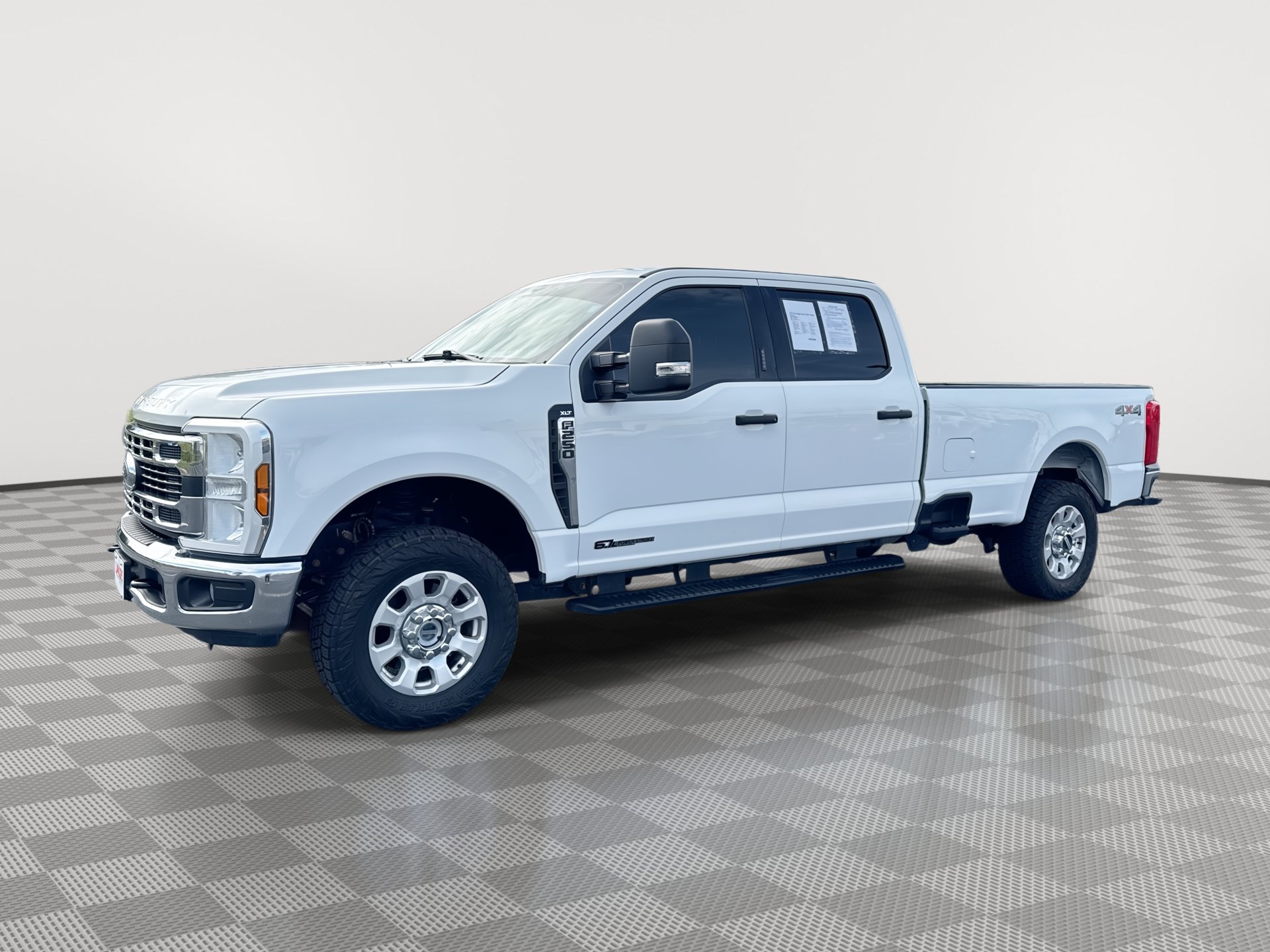 Used 2024 Ford F250 XLT AWD/4WD image 1