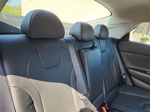 Certified 2023 Hyundai Elantra Limited image 28