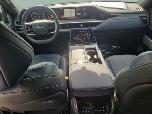 Certified 2026 INFINITI QX80 4WD w/ Sport Exterior Package image 15
