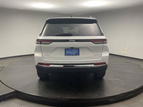 Used 2025 Jeep Grand Cherokee Laredo X w/ Luxury Tech Group I AWD/4WD image 6