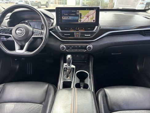 Certified 2023 Nissan Altima 2.5 SR w/ SR Premium Package FWD image 16