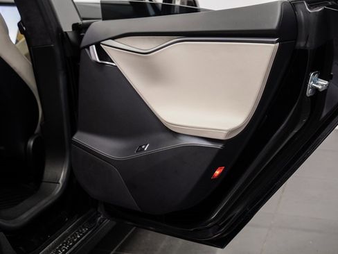 Used 2020 Tesla Model S Long Range Plus image 49