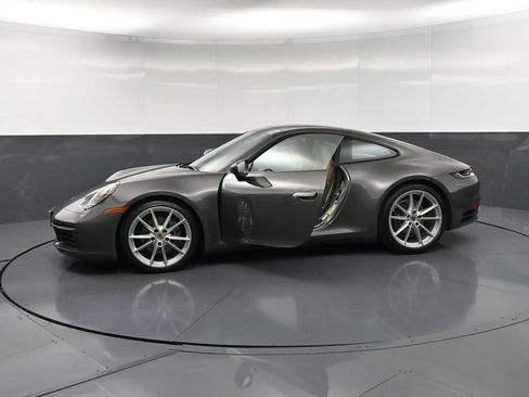 Certified 2022 Porsche 911 Carrera RWD image 33
