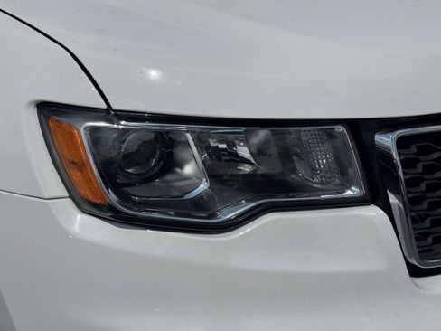 Used 2017 Jeep Grand Cherokee Limited AWD/4WD image 10