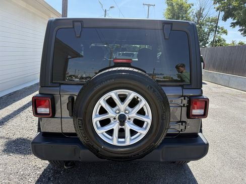 Used 2023 Jeep Wrangler Sport AWD/4WD image 6