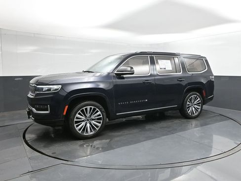 Used 2023 Jeep Grand Wagoneer Series III AWD/4WD image 1