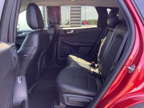Used 2025 Ford Escape SE FWD image 10