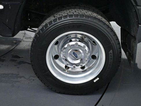 Used 2021 Ford F450 Lariat w/ Lariat Value Package image 36