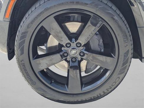 Used 2024 Land Rover Defender 110 X-Dynamic SE AWD/4WD image 27