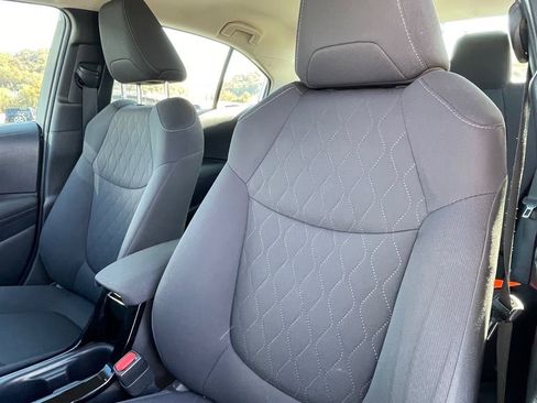 Used 2022 Toyota Corolla LE image 20