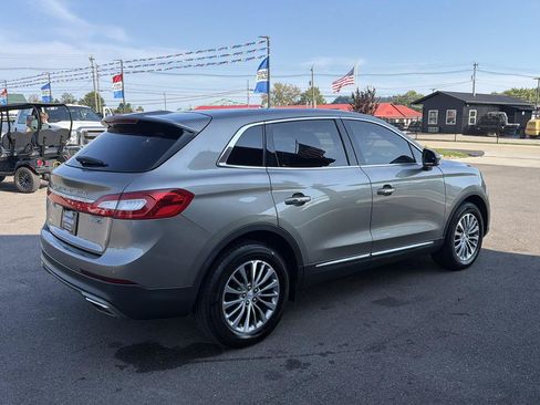 Used 2016 Lincoln MKX Select AWD/4WD image 4