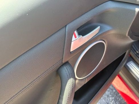 Used 2009 Pontiac G8 GXP RWD image 13