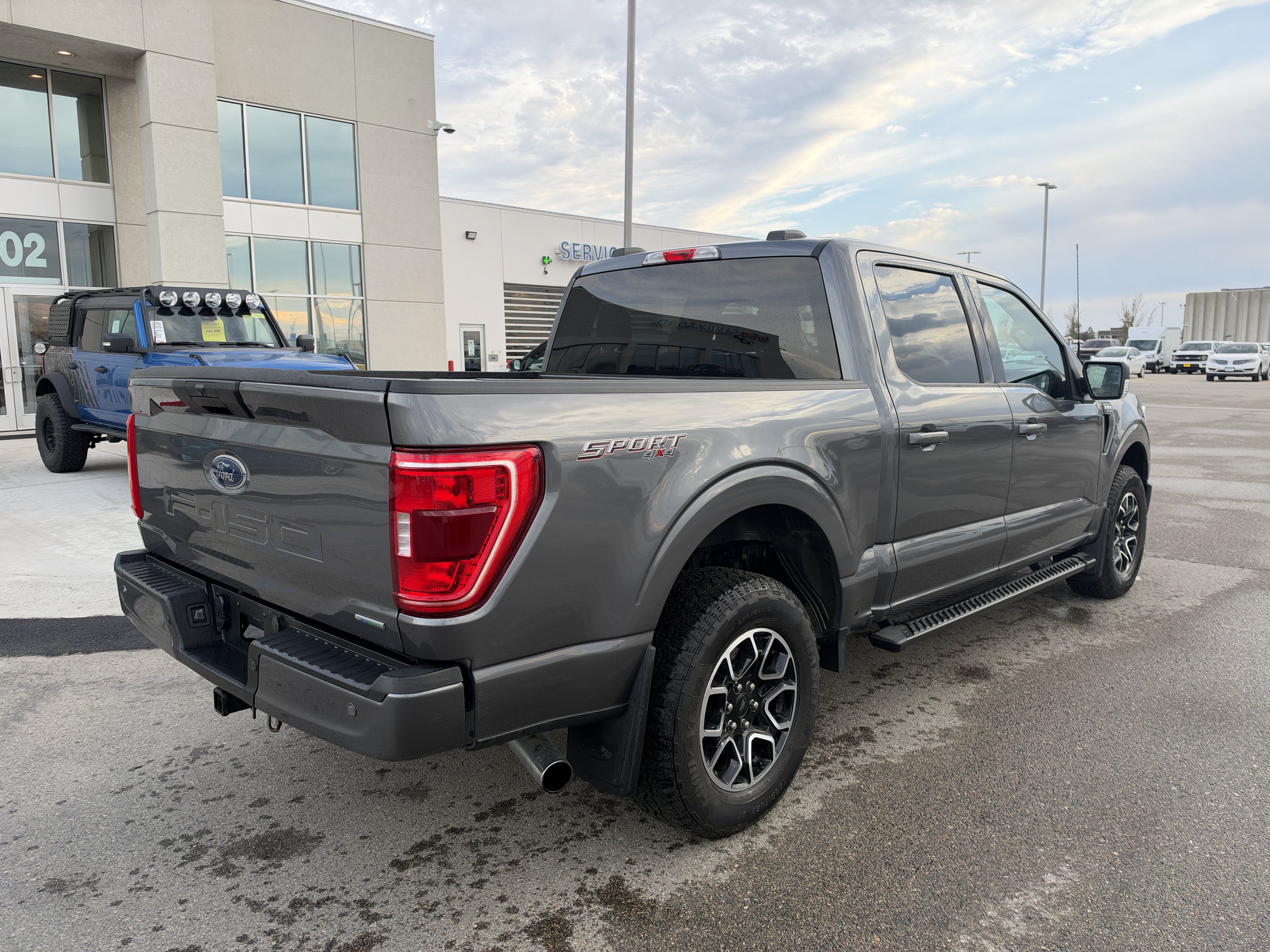Used 2021 Ford F150 XLT w/ Equipment Group 301A Mid AWD/4WD image 5