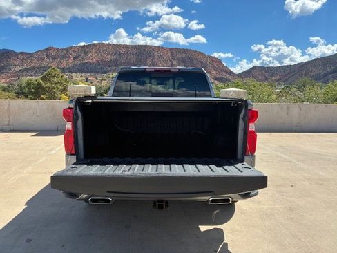 Used 2021 Chevrolet Silverado 1500 High Country w/ Safety Package II image 8