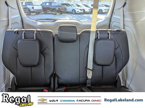Used 2022 Chrysler Pacifica Limited image 15