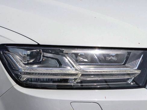 Used 2018 Audi Q7 3.0T Prestige w/ Prestige Package AWD/4WD image 17