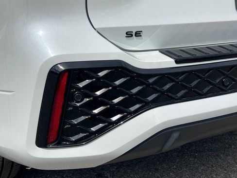 New 2026 Volkswagen Tiguan SE R-Line AWD/4WD image 6