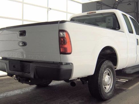 Used 2016 Ford F250 XL AWD/4WD image 2