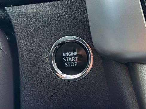 Used 2019 Toyota Highlander SE AWD/4WD image 34