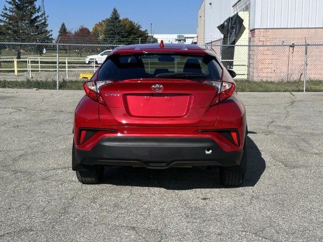Used 2021 Toyota C-HR XLE FWD image 6