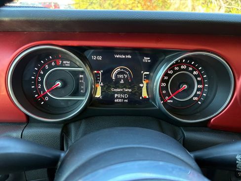 Used 2018 Jeep Wrangler Unlimited Rubicon image 16