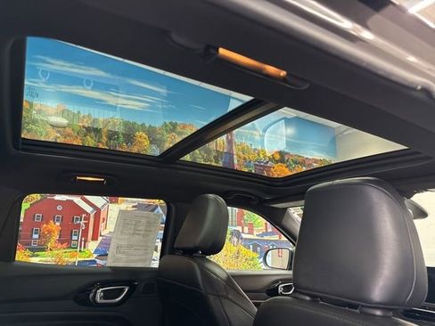 Used 2022 Jeep Compass Altitude w/ Sun and Sound Group image 53