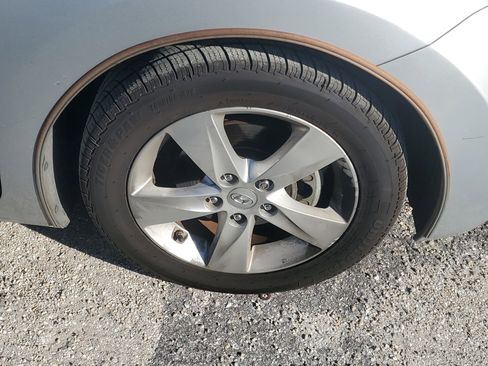 Used 2013 Hyundai Elantra GLS w/ Preferred Pkg image 4