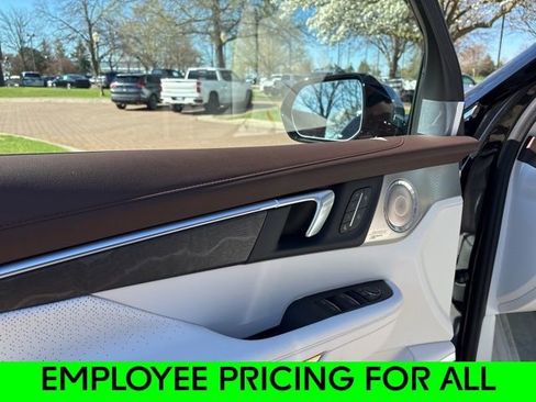 New 2026 Buick Enclave Avenir AWD/4WD image 11