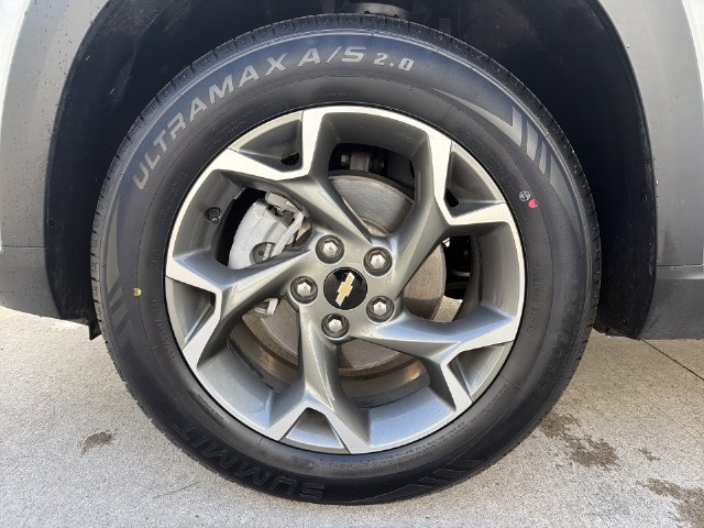 Used 2026 Chevrolet Trax LT FWD image 19