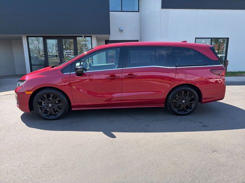 Used 2025 Honda Odyssey Sport-L image 2