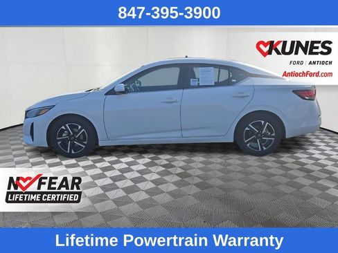 Used 2024 Nissan Sentra SV image 4