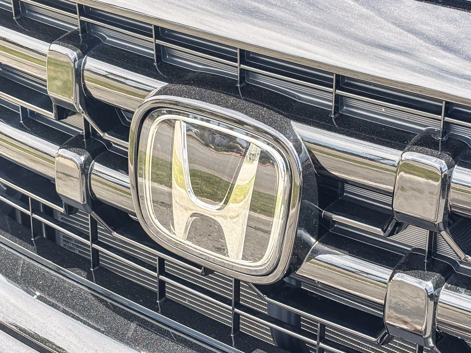 Certified 2025 Honda Ridgeline Black Edition image 10