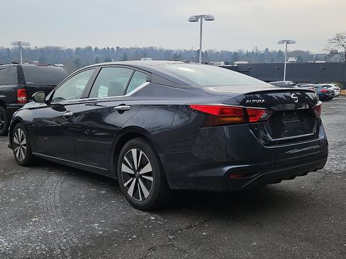 Certified 2022 Nissan Altima 2.5 SV image 4