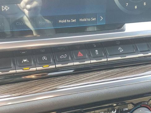 Used 2023 Chevrolet Silverado 1500 RST image 15