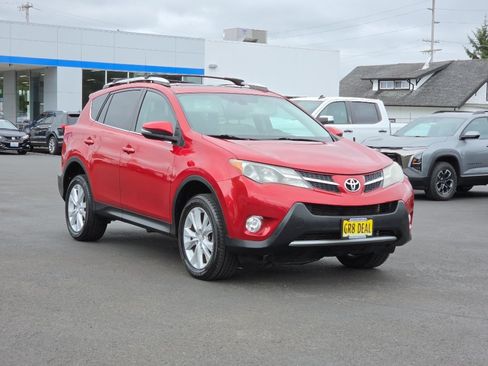 Used 2014 Toyota RAV4 Limited w/ Technology Package FWD image 2