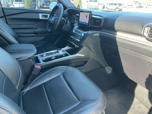 Used 2020 Ford Explorer XLT w/ Equipment Group 202A image 15