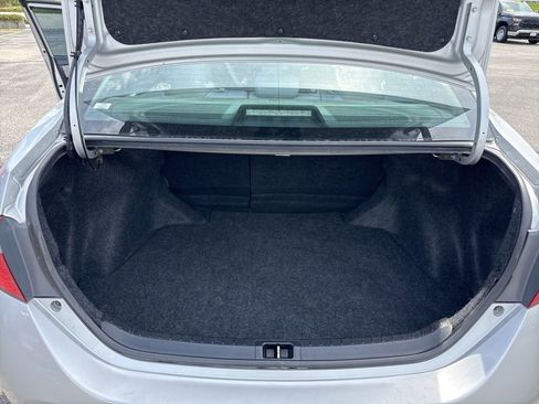 Used 2014 Toyota Corolla LE image 7