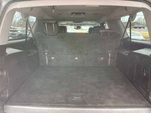 Used 2015 Chevrolet Suburban LT image 29