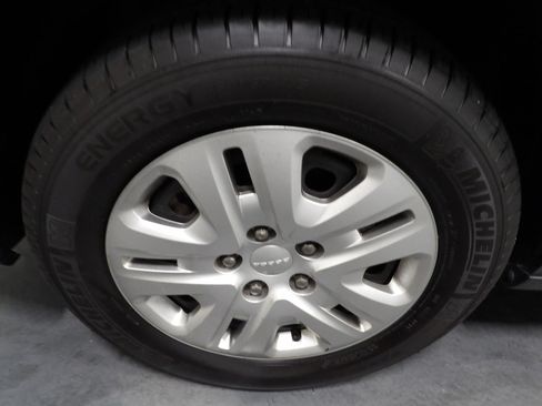Used 2015 Dodge Grand Caravan American Value Package w/ UConnect Hands-Free Group FWD image 19
