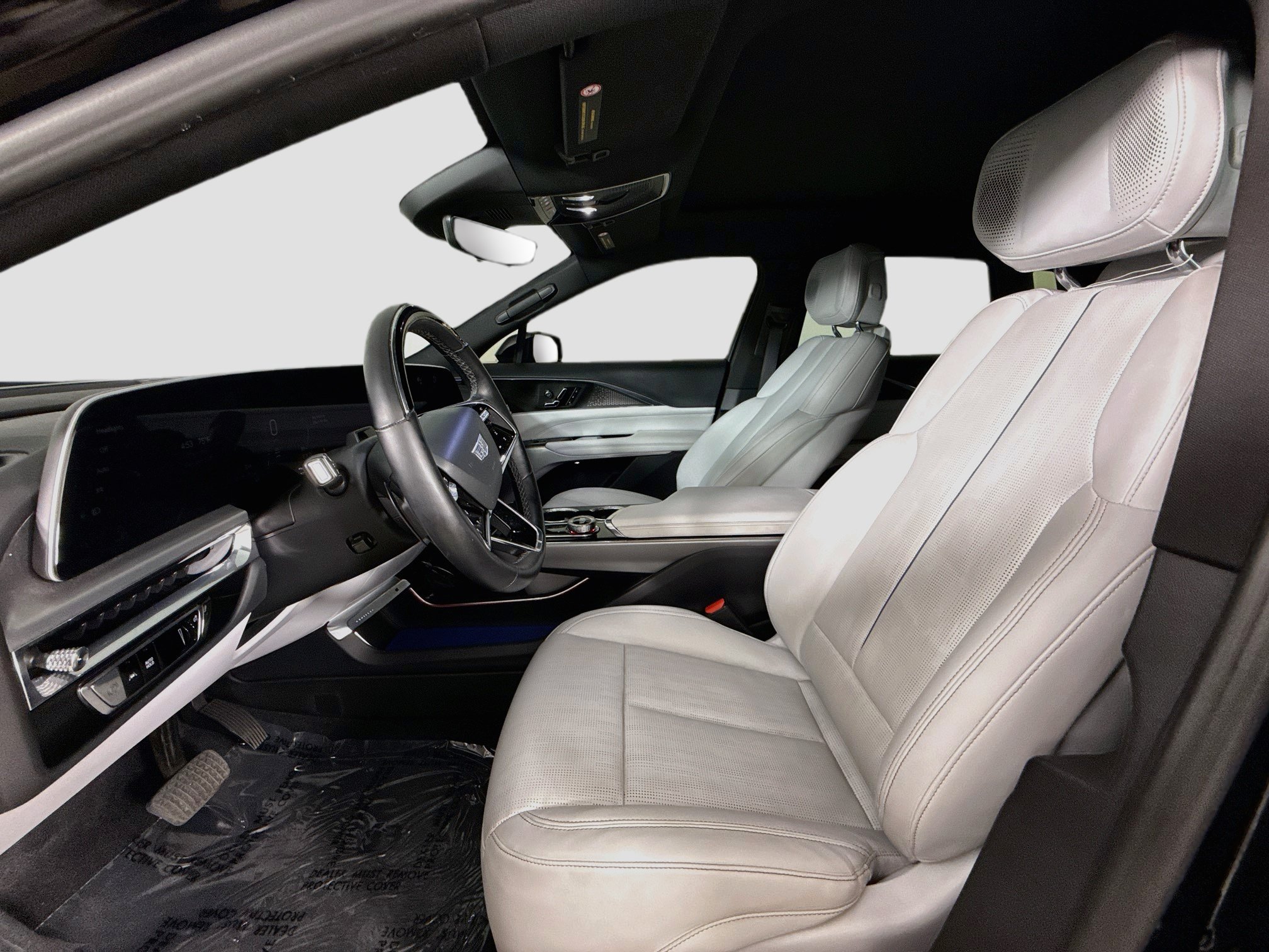 Used 2023 Cadillac Lyriq 2WD image 22