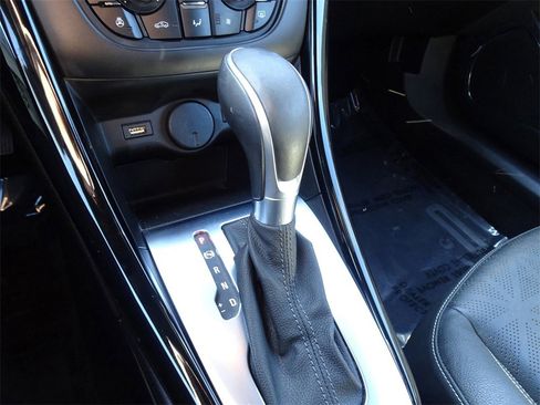 Used 2019 Buick Cascada Premium image 15