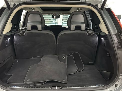 Used 2025 Volvo XC90 B6 Plus image 30