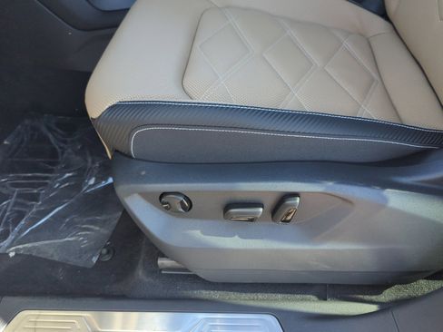 New 2026 Volkswagen Atlas Cross Sport SE image 14