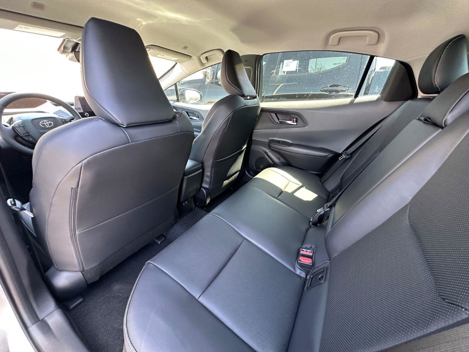 New 2027 Toyota Prius XLE FWD image 9